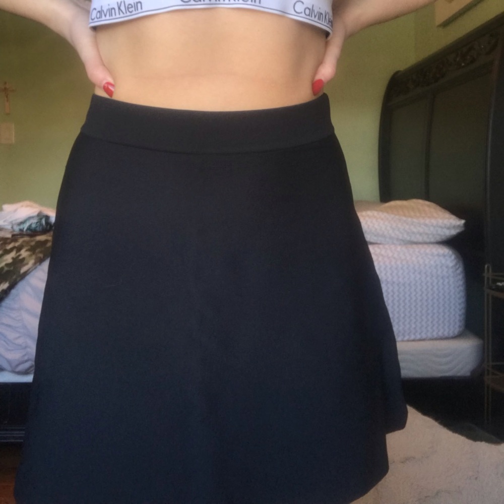Brandy Melville skater skirt! Never worn !